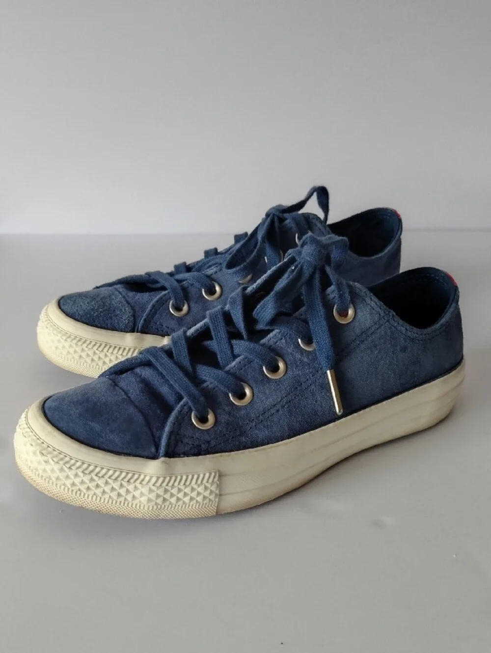 Converse Women's 6 Navy Suede Low-Top Sneakers with Pink Tongue & Stripe Accent